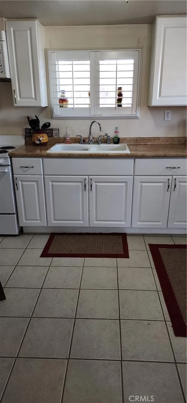 Casita kitchen