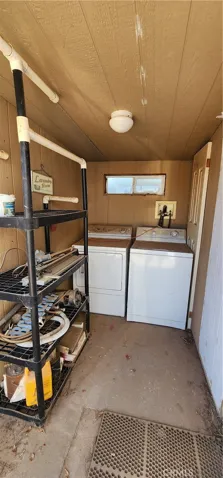 Casita laundry room