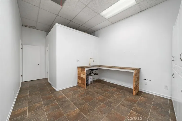 935 Riverside 13, Paso Robles, California 93446