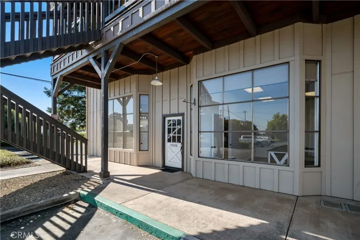 935 Riverside 13, Paso Robles, California 93446