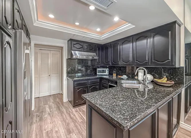 cKitchen and Dining3