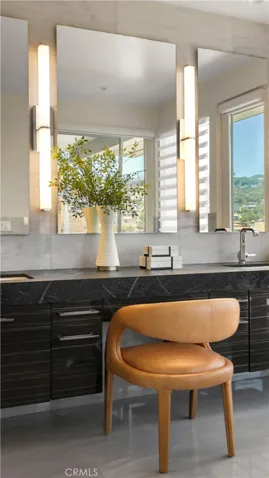 964 Van Dyke, Laguna Beach, California 92651