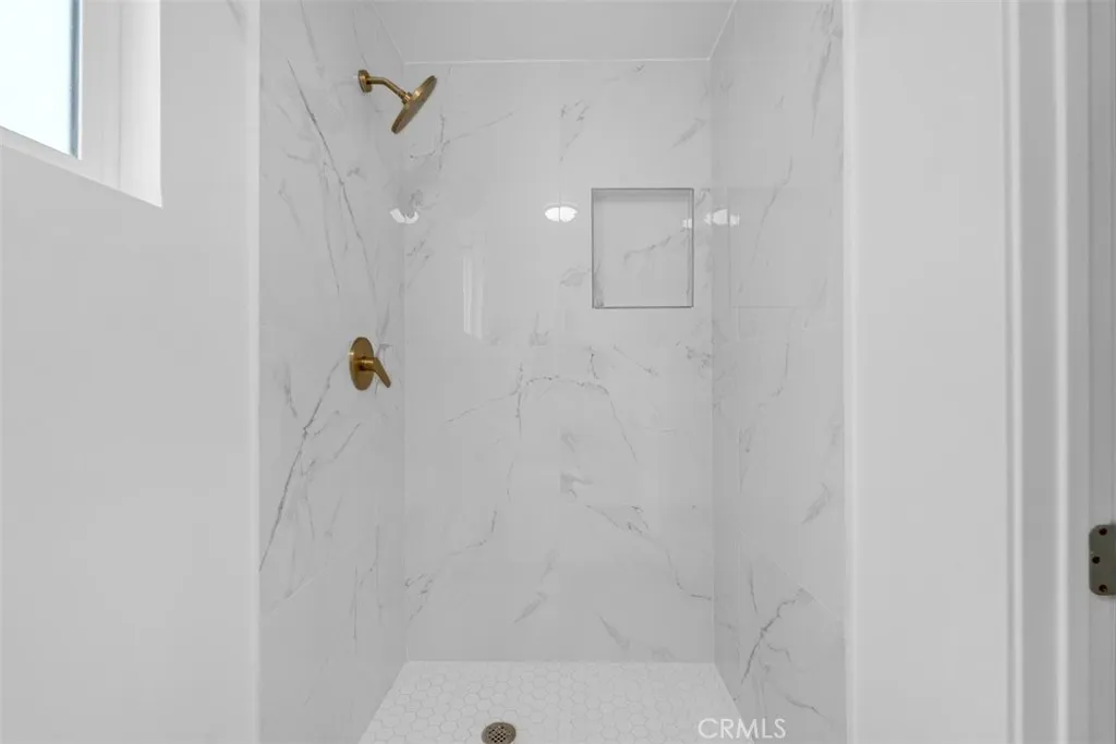 9954 La Docena Ln