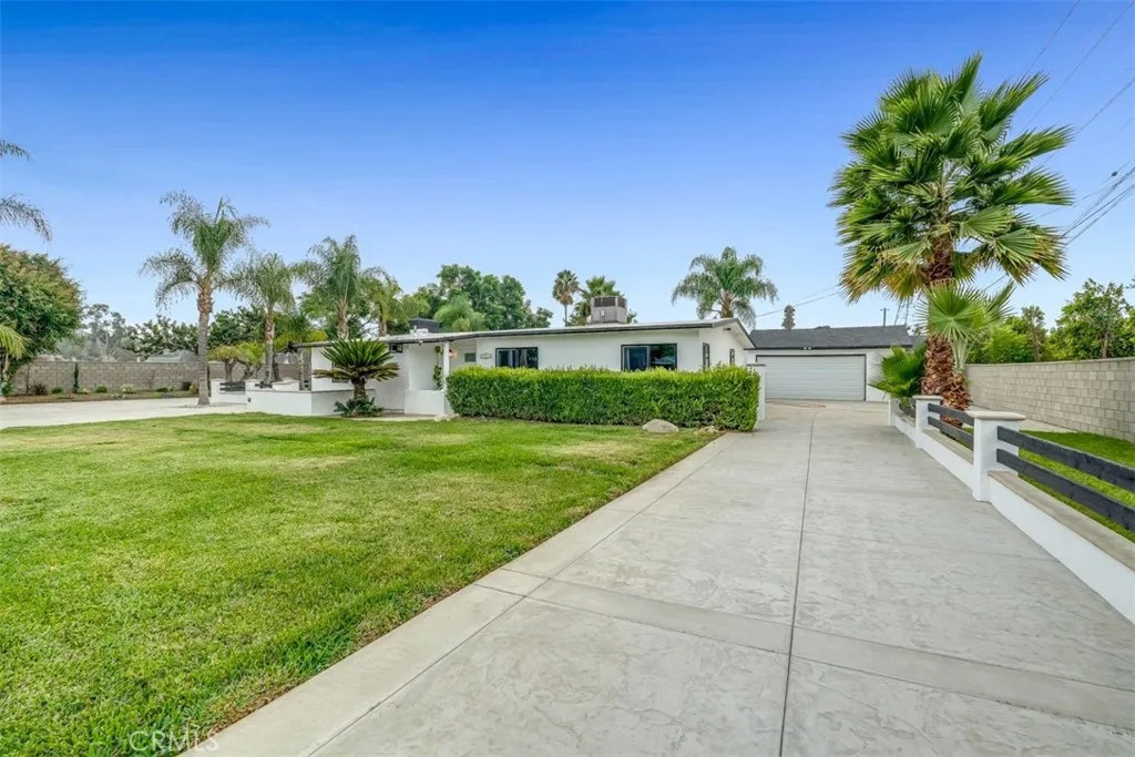 9950 Docena Ln