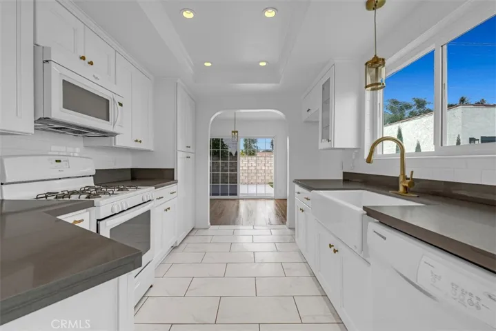 9956 La Docena Ln