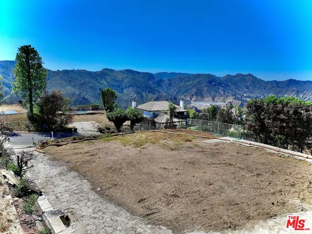 16751 Monte Hermoso Drive, Pacific Palisades, California 90272