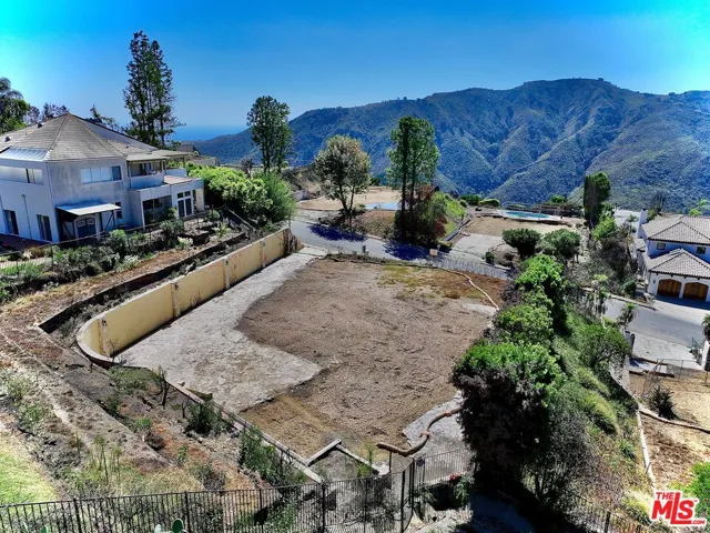 16751 Monte Hermoso Drive, Pacific Palisades, California 90272