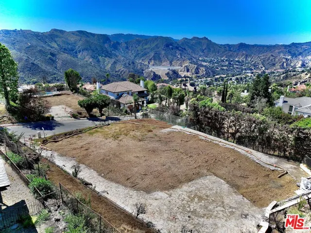 16751 Monte Hermoso Drive, Pacific Palisades, California 90272