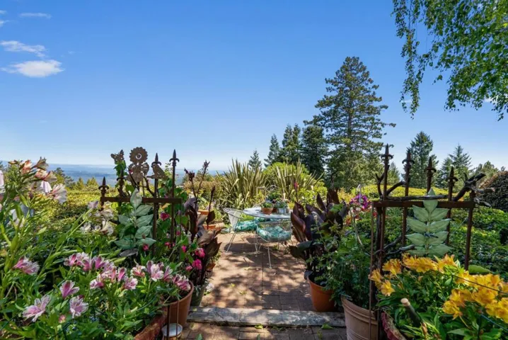 200 Mcamant Drive, Santa Cruz, California 95060