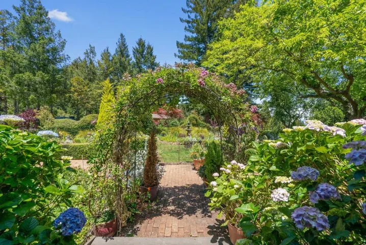 200 Mcamant Drive, Santa Cruz, California 95060