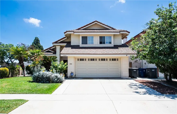 5044 Allington, Lakewood, California 90712