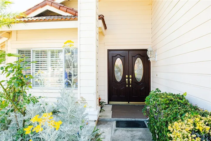 5044 Allington, Lakewood, California 90712