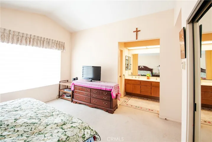 5044 Allington, Lakewood, California 90712