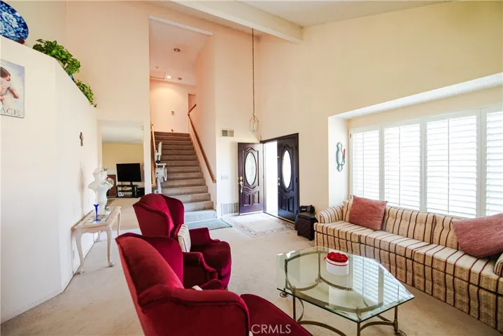 5044 Allington, Lakewood, California 90712