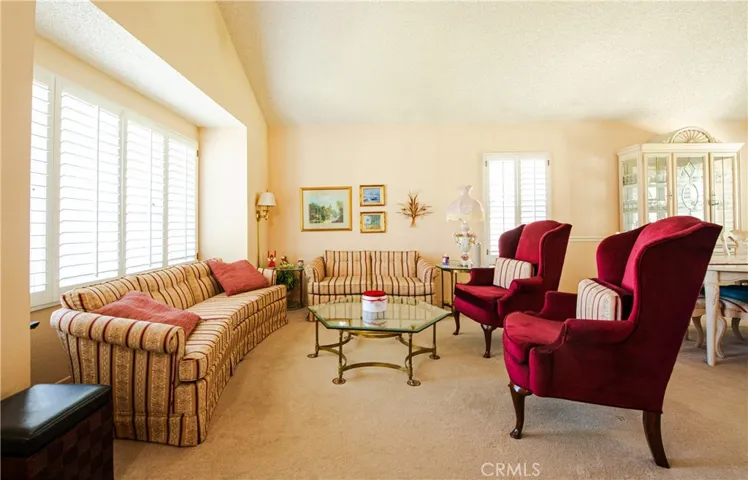 5044 Allington, Lakewood, California 90712