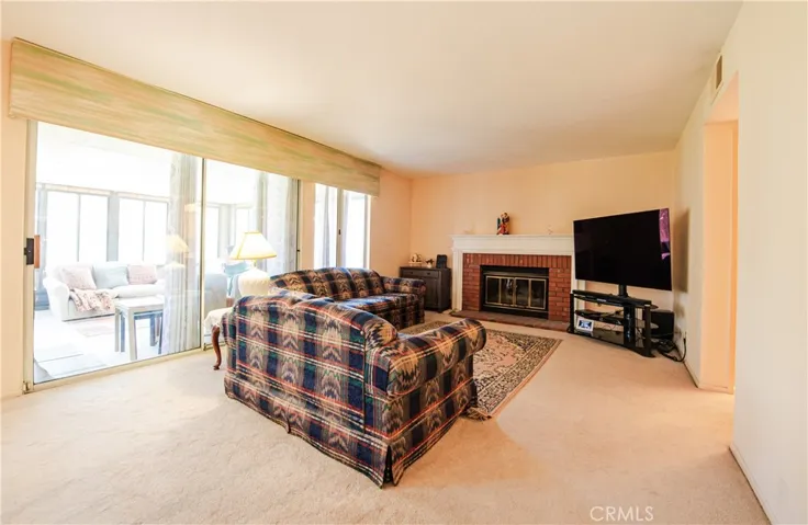 5044 Allington, Lakewood, California 90712
