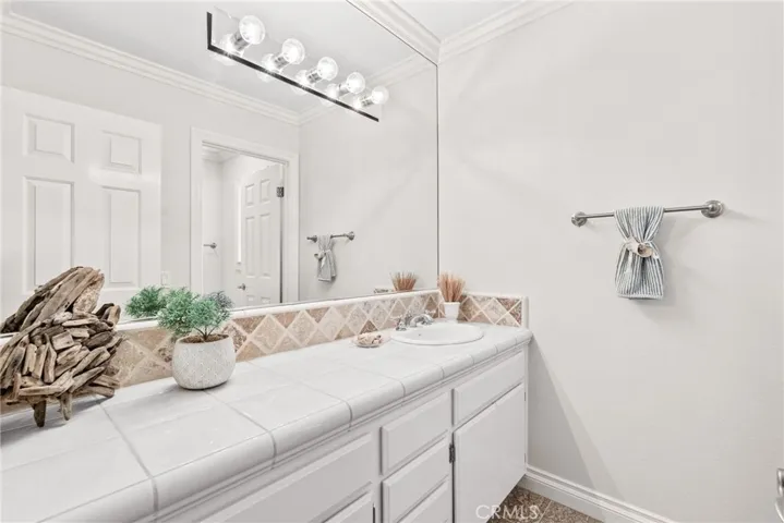 Upper Level Second Bath