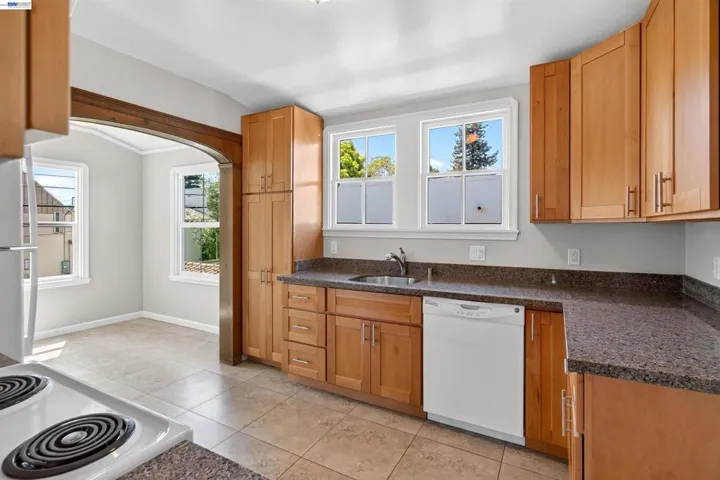 2926 2928 Fernside Blvd, Alameda, California 94501