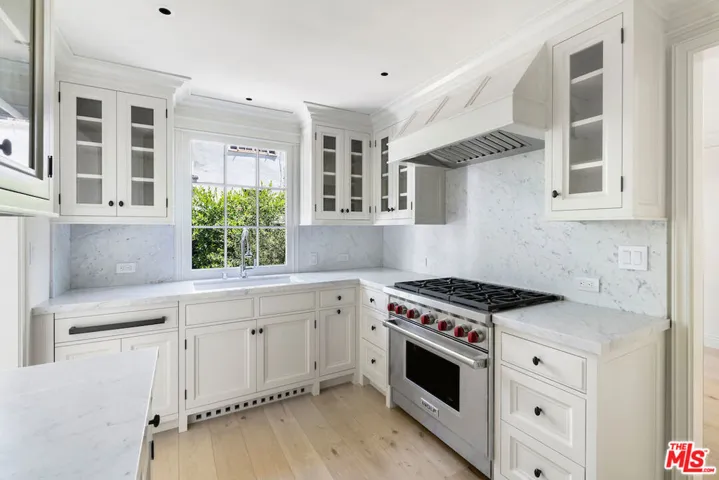 9565 Charleville Boulevard, Beverly Hills, California 90212