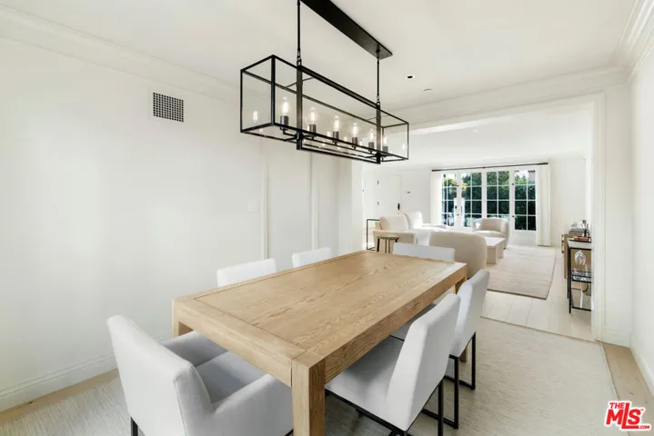 9565 Charleville Boulevard, Beverly Hills, California 90212
