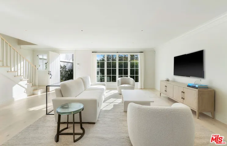 9565 Charleville Boulevard, Beverly Hills, California 90212