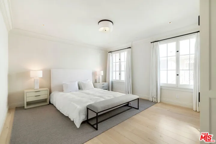 9565 Charleville Boulevard, Beverly Hills, California 90212