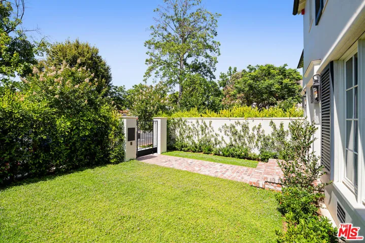 9565 Charleville Boulevard, Beverly Hills, California 90212
