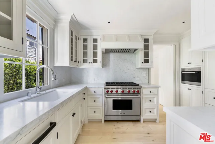 9565 Charleville Boulevard, Beverly Hills, California 90212