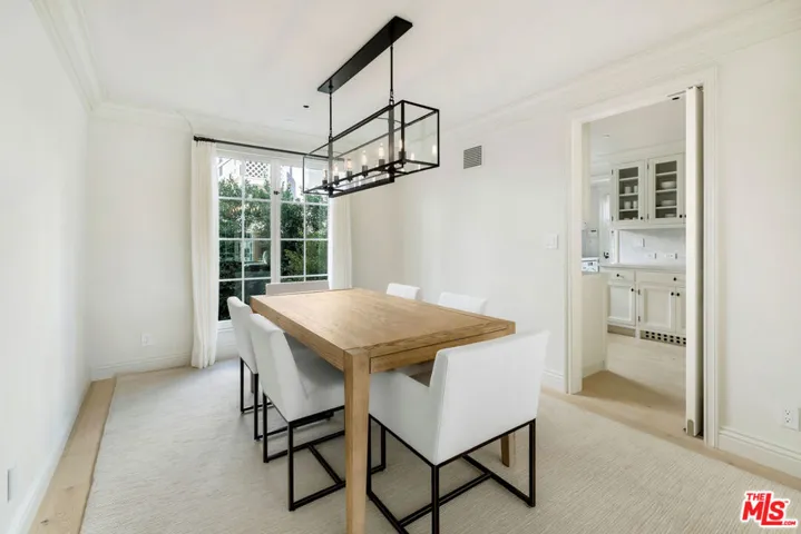 9565 Charleville Boulevard, Beverly Hills, California 90212