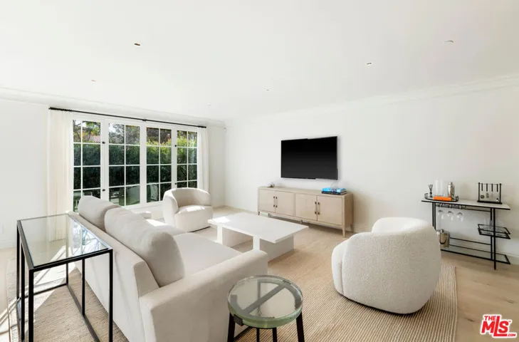9565 Charleville Boulevard, Beverly Hills, California 90212