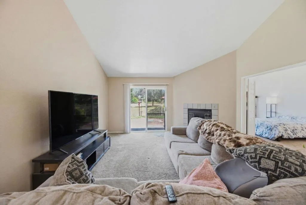 29402 Circle R Greens Dr, Escondido, California 92026 — photo 4