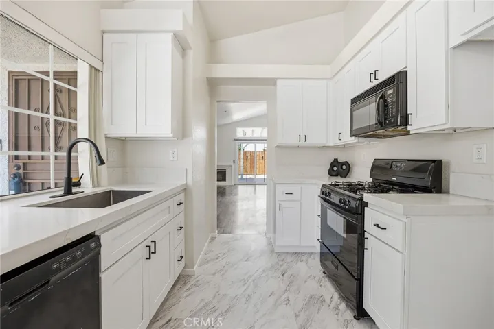 15516 Carrera, Fontana, California 92337