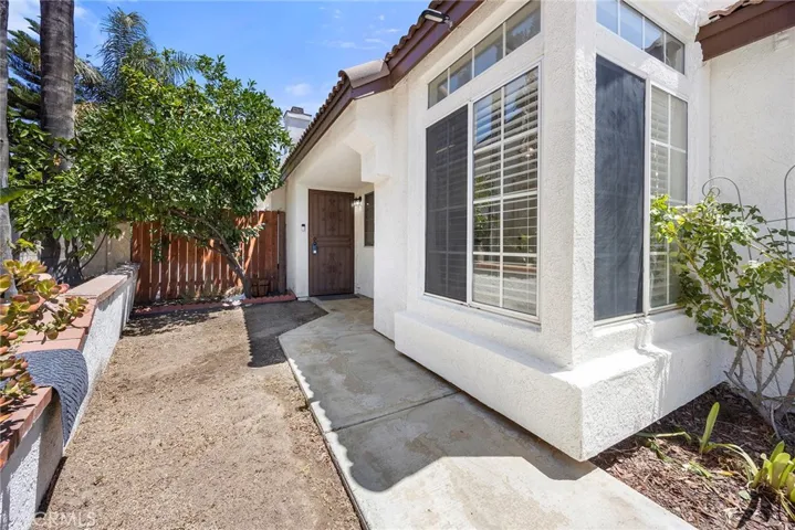 15516 Carrera, Fontana, California 92337