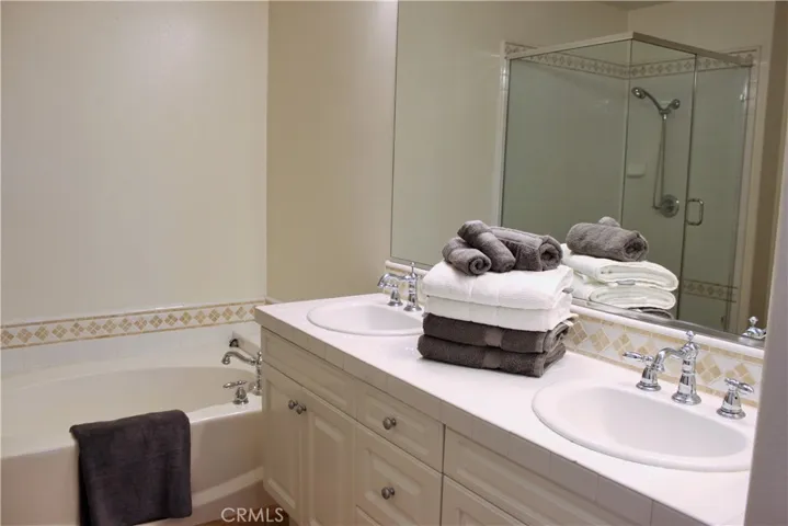 1327 Corte Alemano, Costa Mesa, California 92626