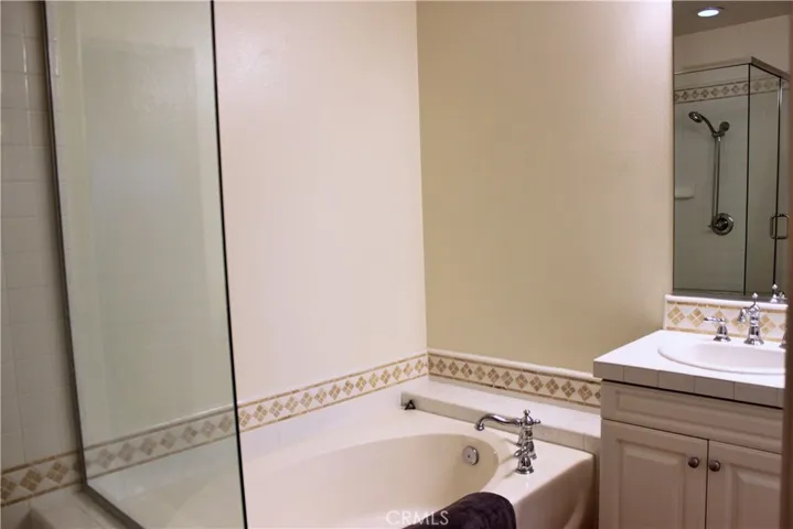 1327 Corte Alemano, Costa Mesa, California 92626