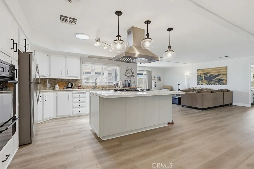 2275 W 25th 197