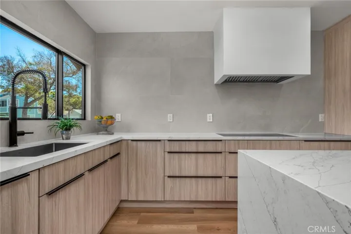 2313 Andreo Avenue, Torrance, California 90501