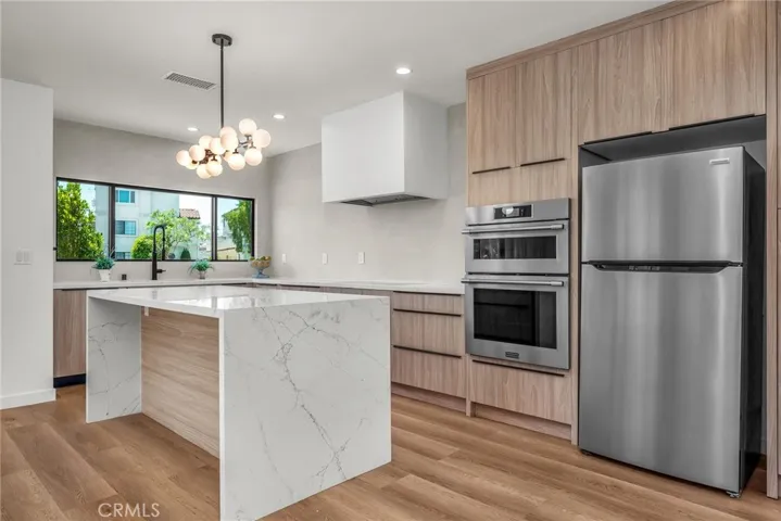 2313 Andreo Avenue, Torrance, California 90501
