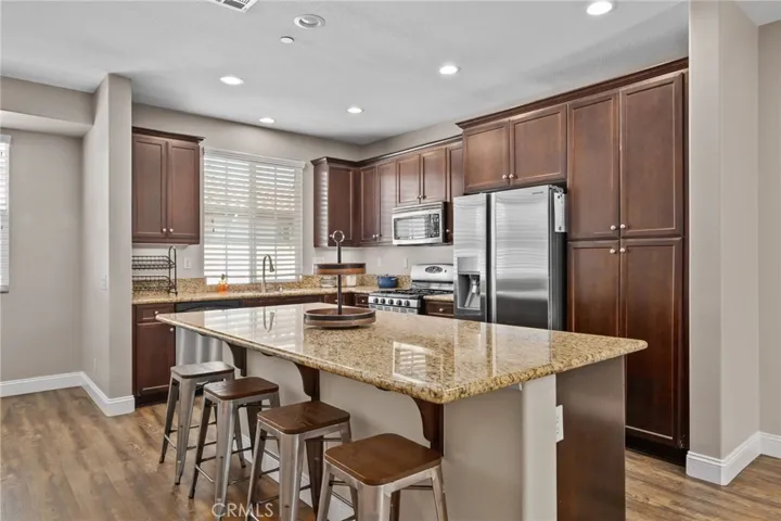 6256 Camposa Lane, Eastvale, California 91752
