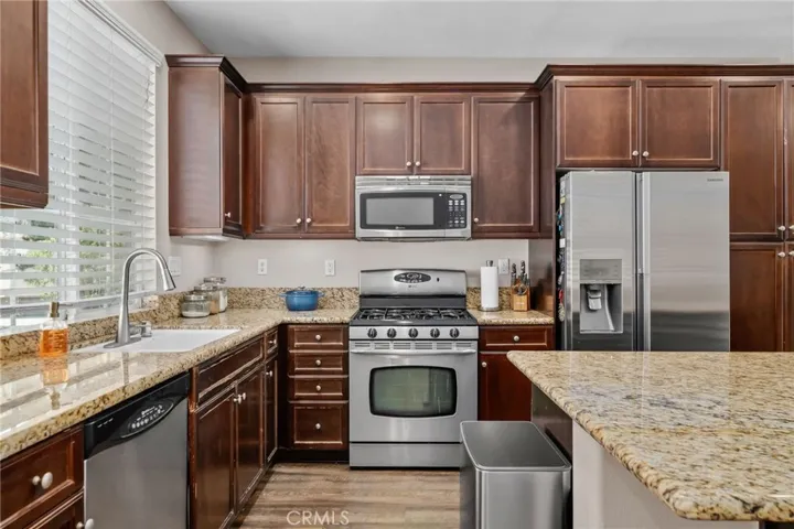 6256 Camposa Lane, Eastvale, California 91752