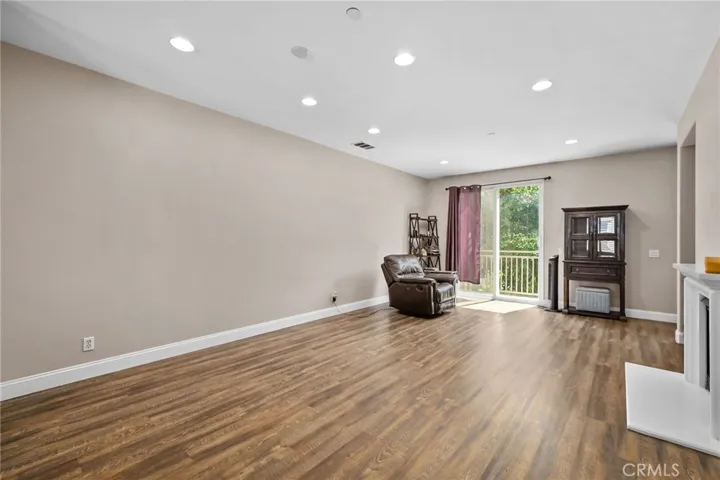 6256 Camposa Lane, Eastvale, California 91752