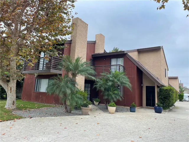2427 C-1 Orange Avenue, Costa Mesa, California 92627