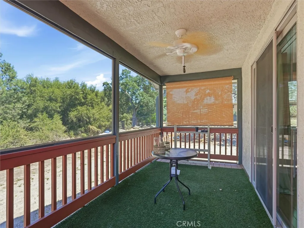 Screened in porch