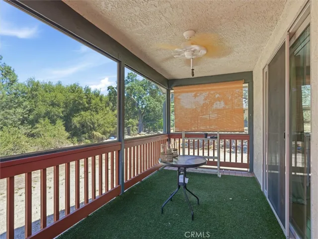 Screened in porch