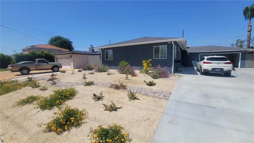 Great Single Story 3 Beds with Large Driveway!