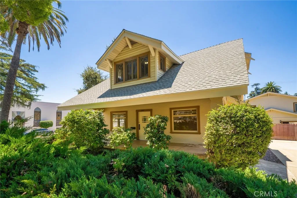 2382 Bonita Ave