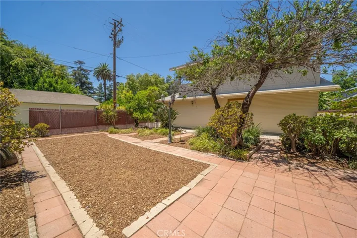 2382 Bonita Avenue, La Verne, California 91750