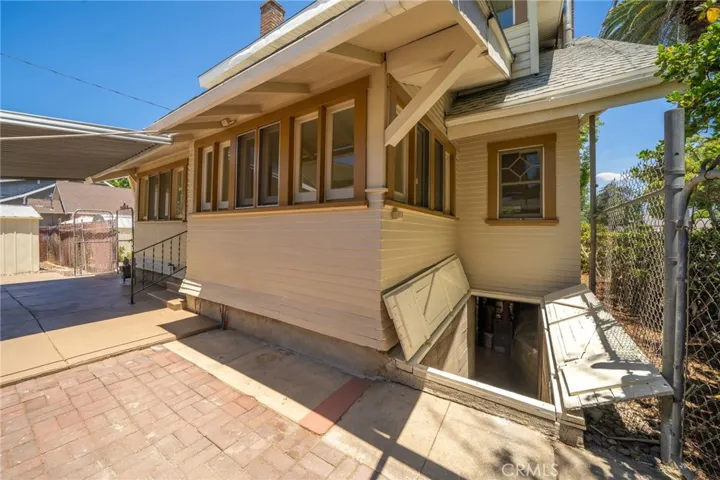 2382 Bonita Avenue, La Verne, California 91750