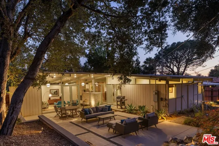 2035 Skyview Drive, Altadena, California 91001
