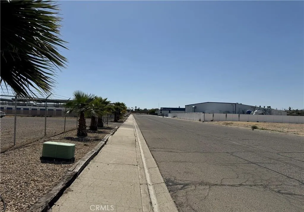 1560 State Street, Barstow, California 92311 — photo 4